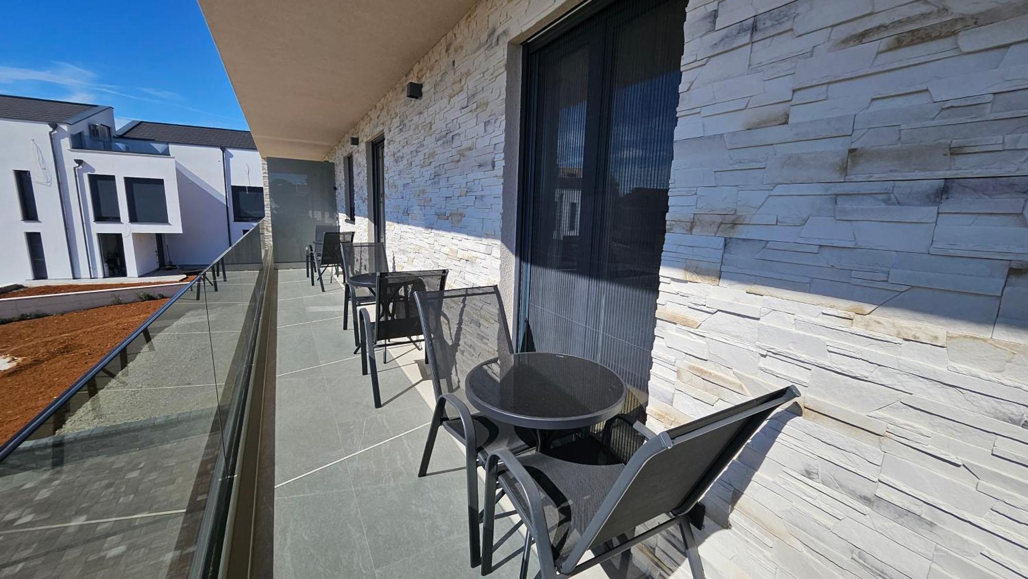 Richi Rooms & App Funtana Bagian luar foto