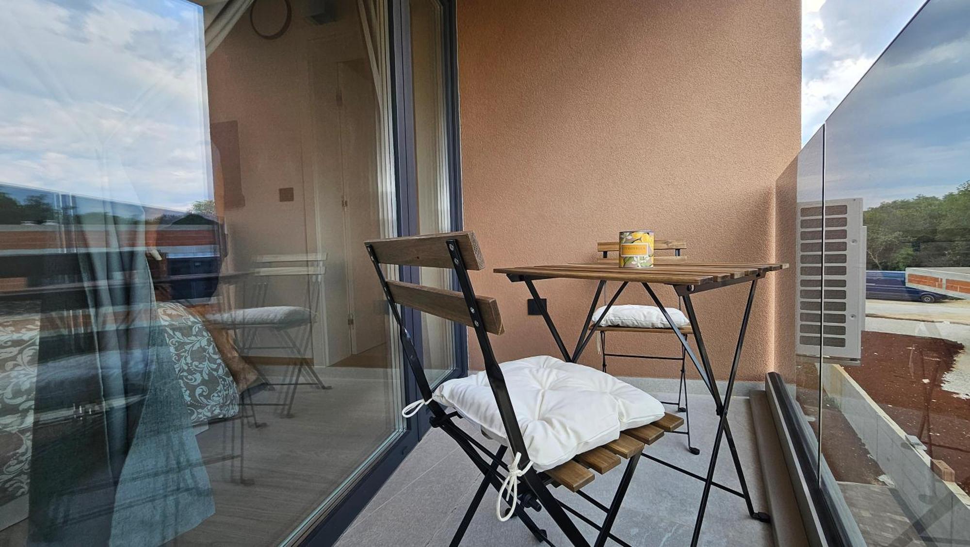Richi Rooms & App Funtana Bagian luar foto