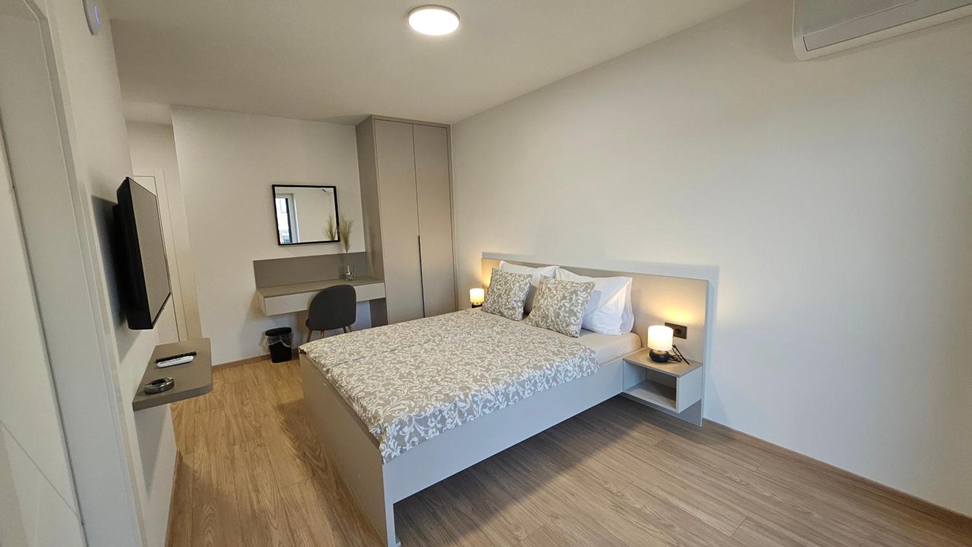Richi Rooms & App Funtana Bagian luar foto