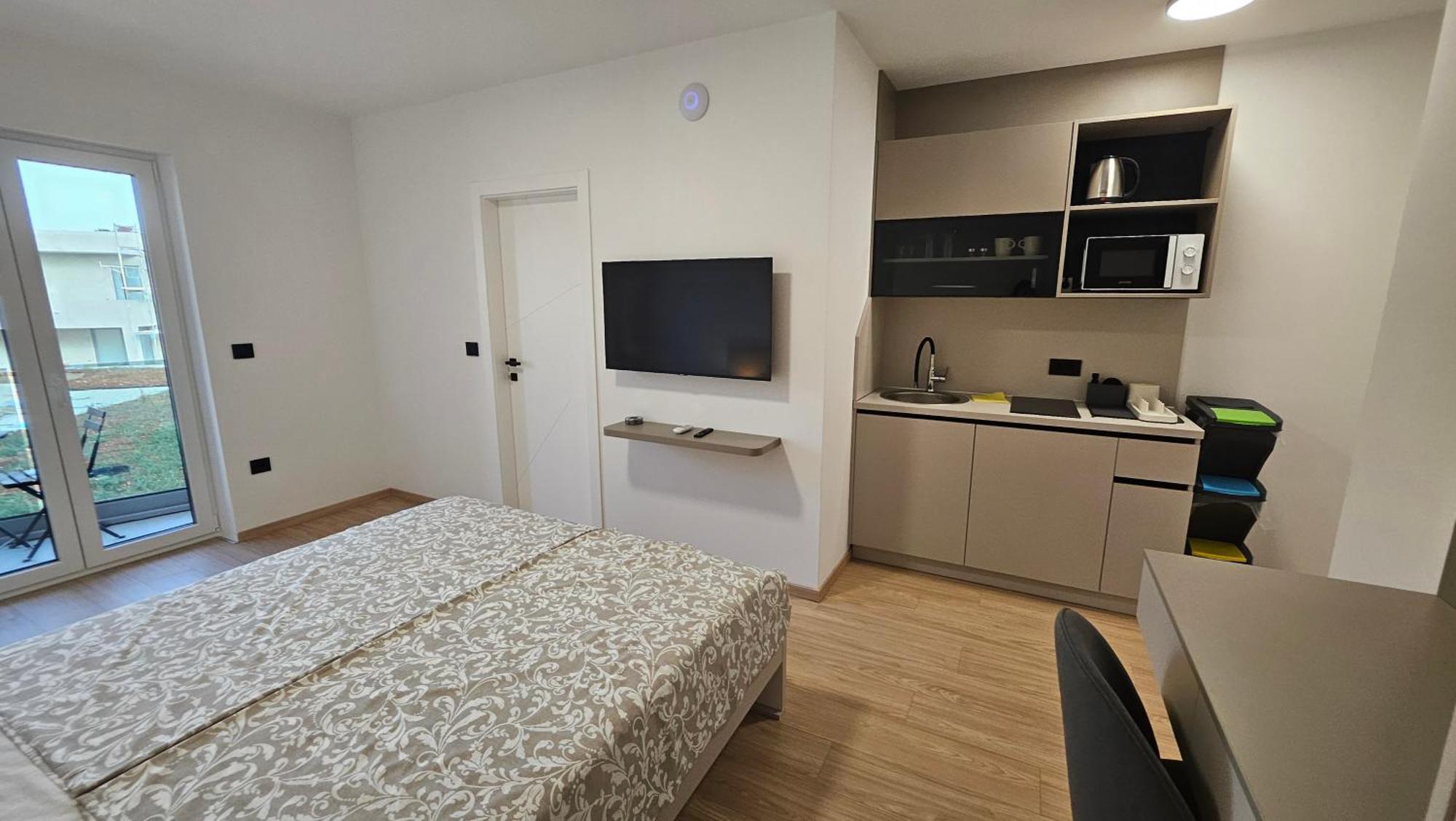 Richi Rooms & App Funtana Bagian luar foto