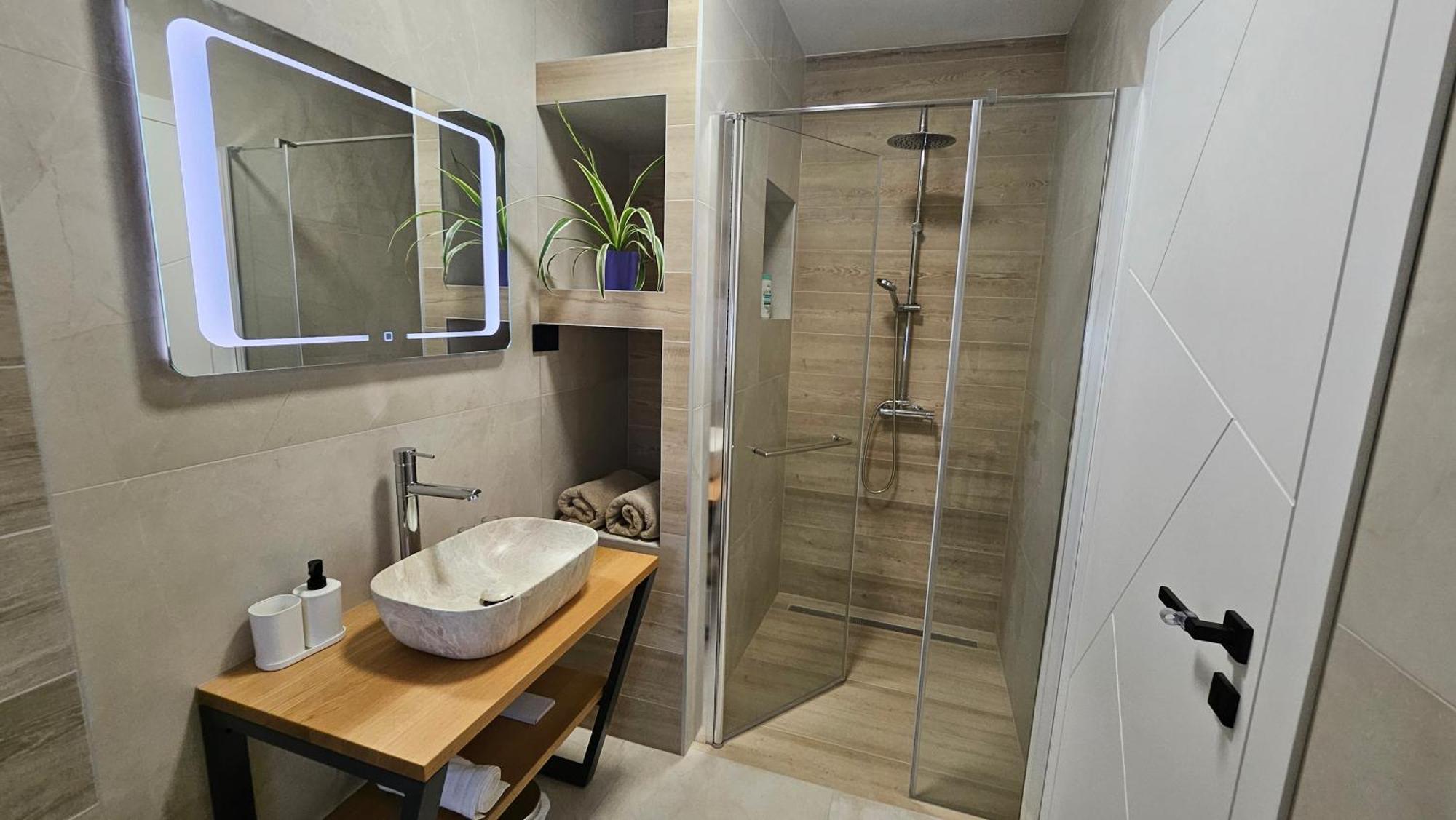 Richi Rooms & App Funtana Bagian luar foto